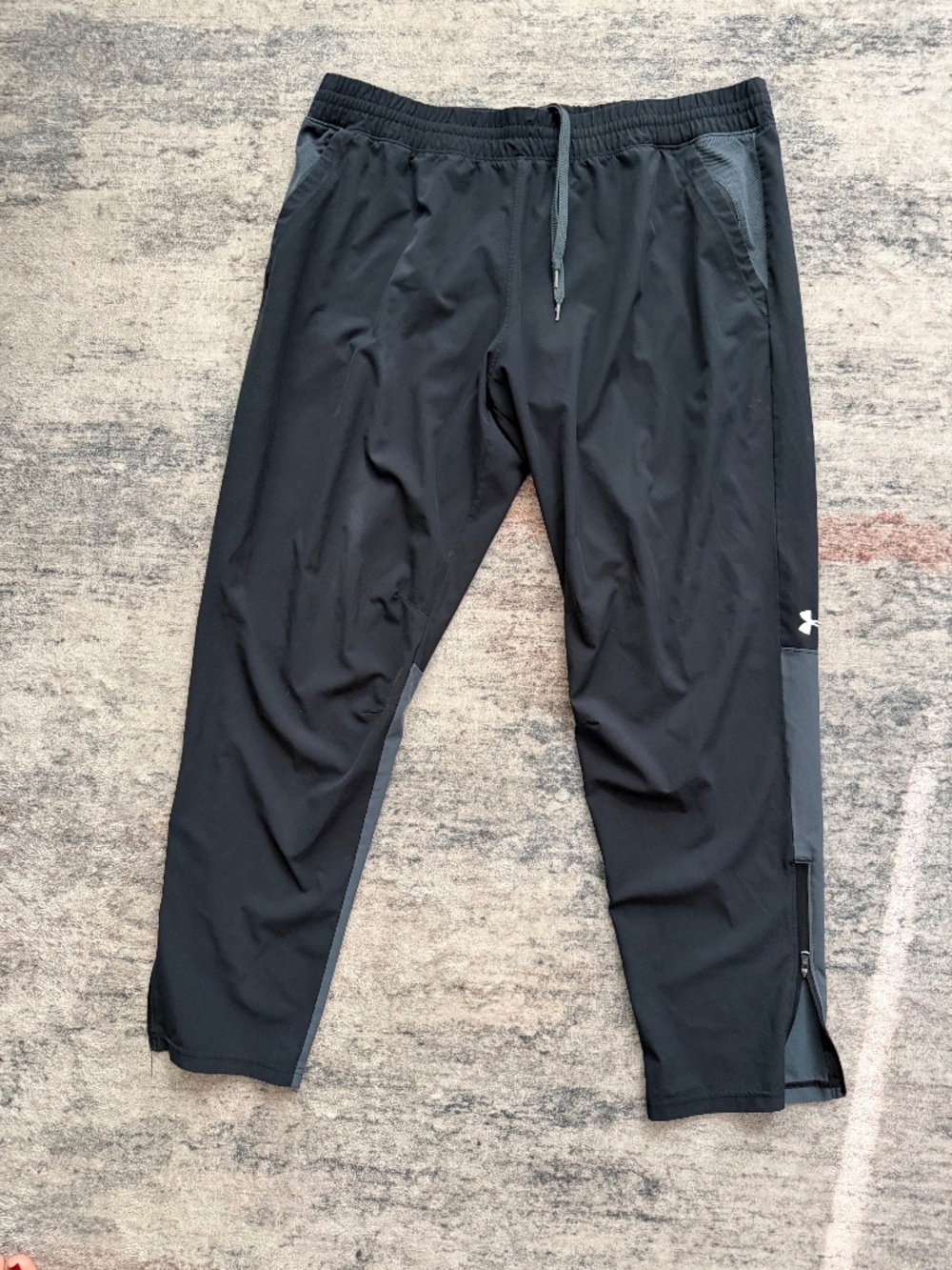 Under Armour Men’s Black Gray Woven Track Pants Ankle Zip Athletic